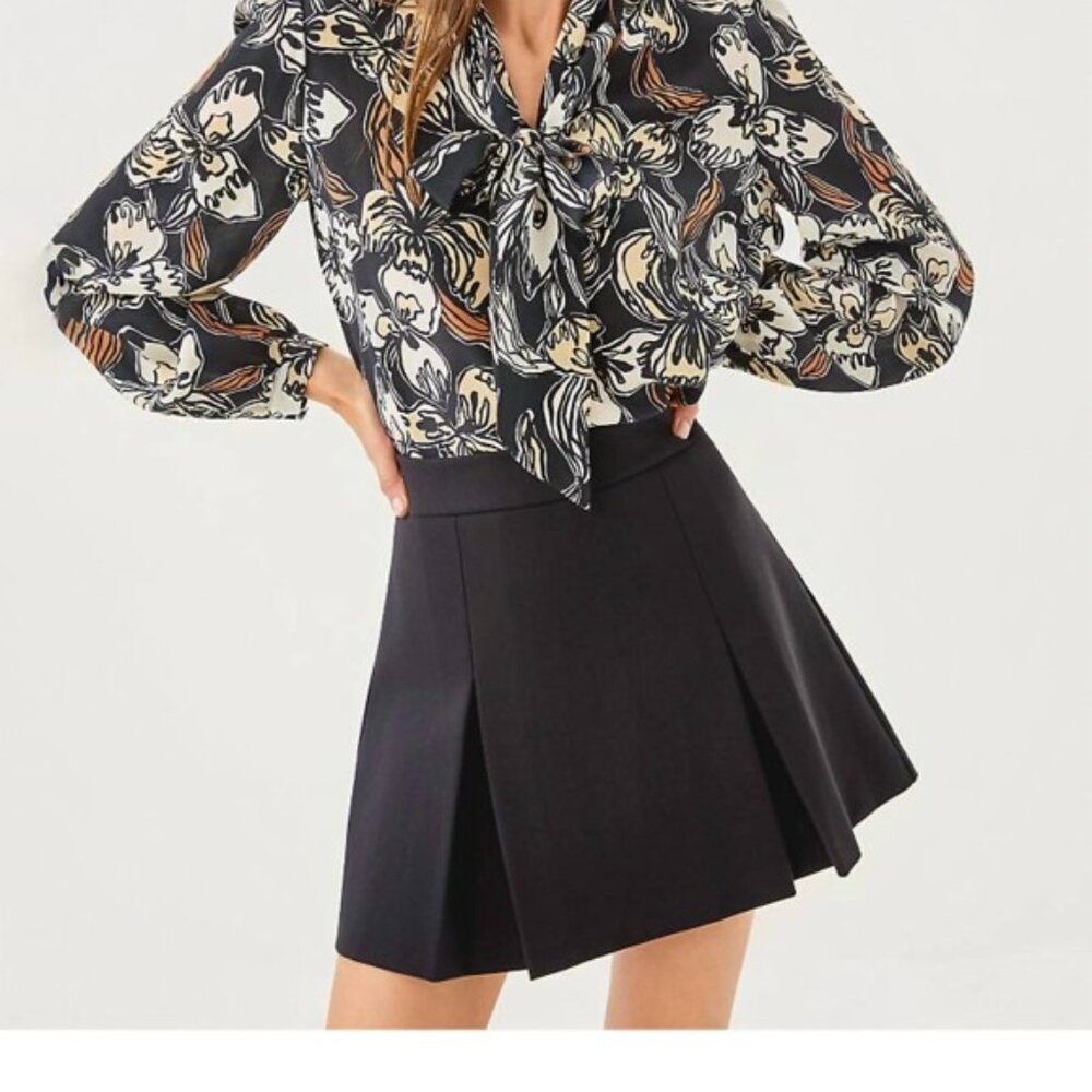 Lilly Pulitzer Black Delvey Skort, 4,NWT